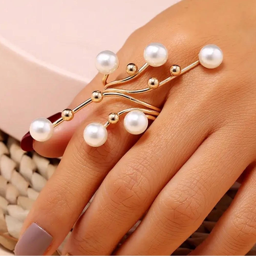 Chic Large Gold Pearl Cluster Ring Elegant Statement Jewelry Sophisticated Look
